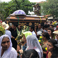 On Easter, Salvadorans bury priest assassinated during Holy Week
