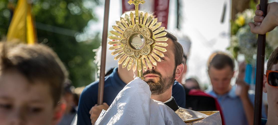 Corpus Christi procession in Washington brings Jesus to the streets for all to see