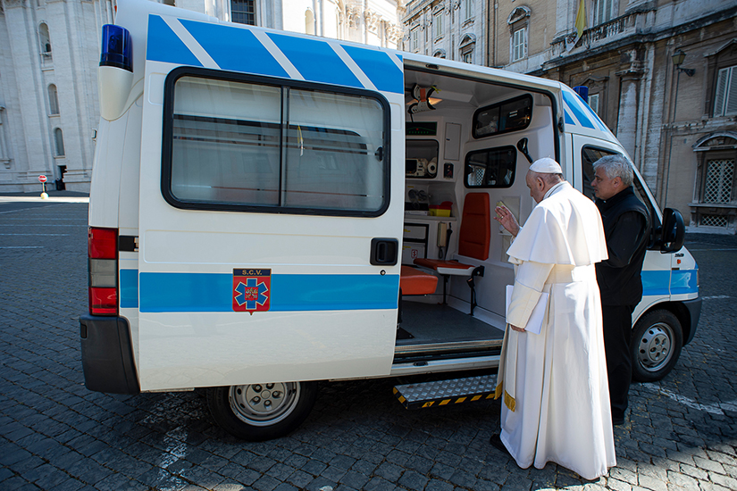 Pope Francis, accompanied by papal almoner Cardinal Konrad Krajewski, blessed a Vatican ambulance that will be dedicated to serving the poor, especially the homeless who live around the Vatican. The pope blessed the vehicle May 31 in the parking lot between St. Peter’s Basilica and the Domus Sanctae Marthae, his Vatican residence.