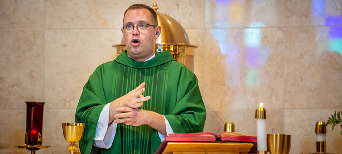 Reinvigorated deaf ministry provides sacraments, faith formation