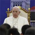 Response to migration is sign of character, pope says in Thailand