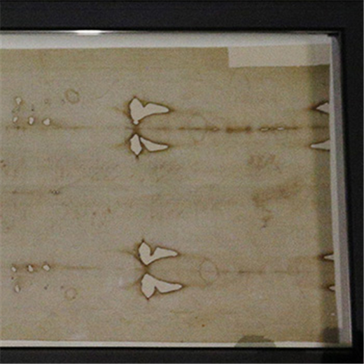 Archdiocese to livestream display Shroud of Turin on Holy Saturday