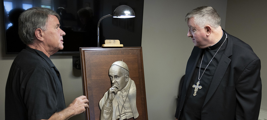 Chesterfield artist Don Wiegand to present bas-relief sculpture of Pope Francis to pope at the Vatican Sept. 8