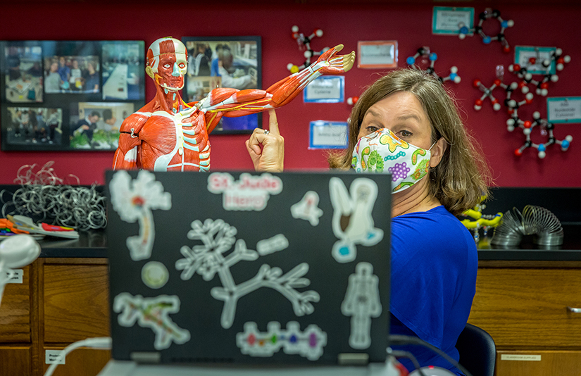 Heather Essig taught anatomy to students through remote learning Sept. 9 at Visitation Academy in Town and Country. Essig received the 2020 Biology Teacher Award for Missouri from the National Association of Biology Teachers.